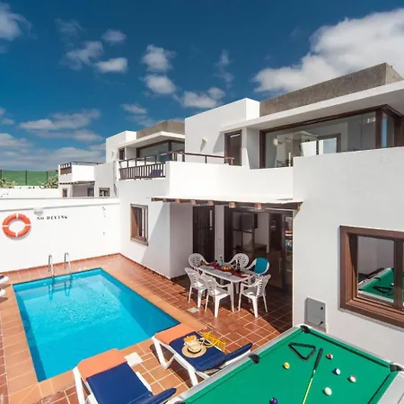 Julianne 3 Willa Puerto del Carmen (Lanzarote)